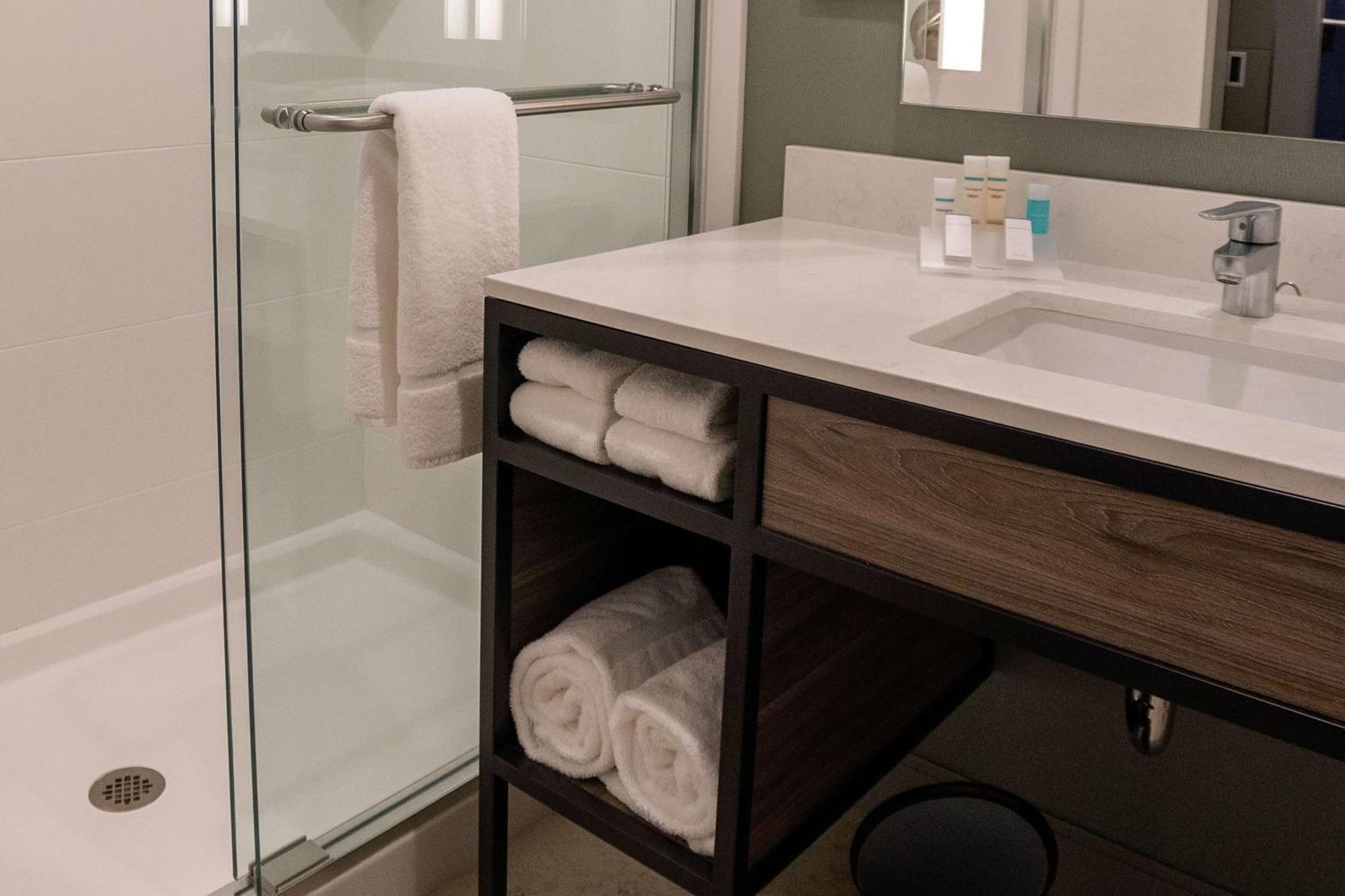 Hilton Garden Inn Спартанберг Экстерьер фото