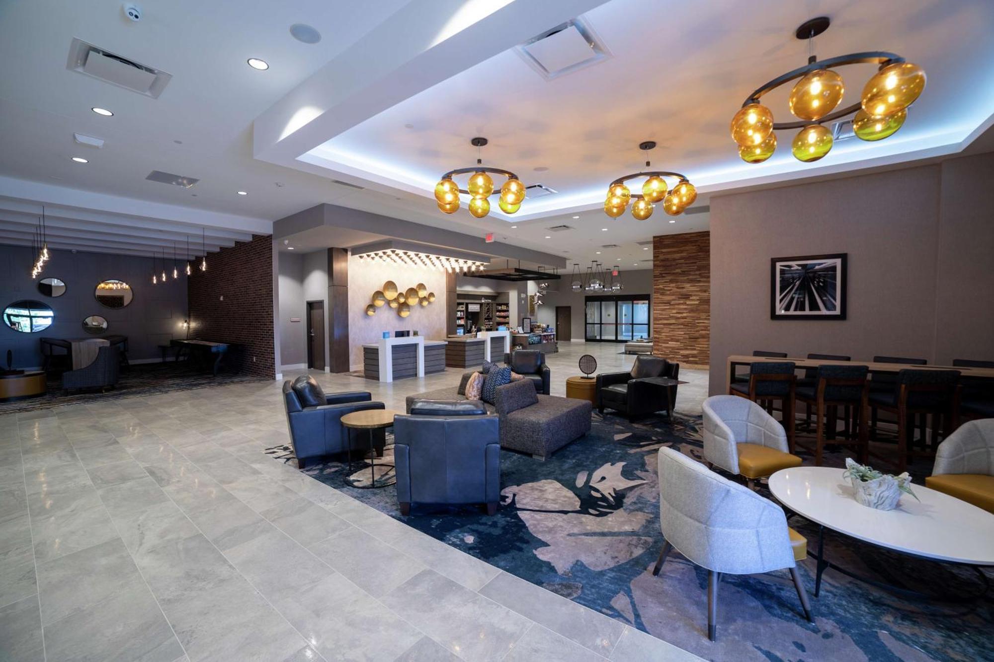 Hilton Garden Inn Спартанберг Экстерьер фото