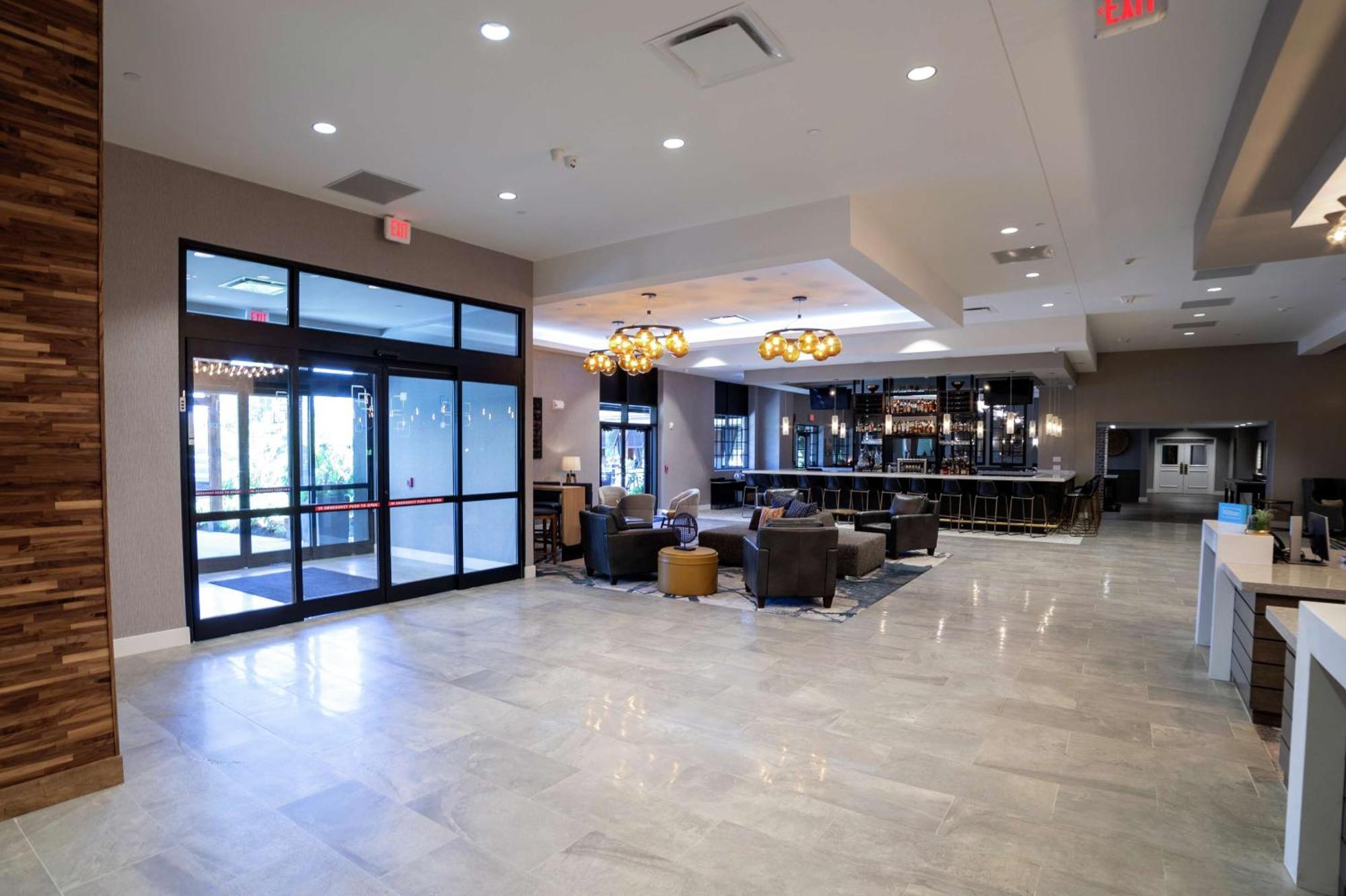 Hilton Garden Inn Спартанберг Экстерьер фото