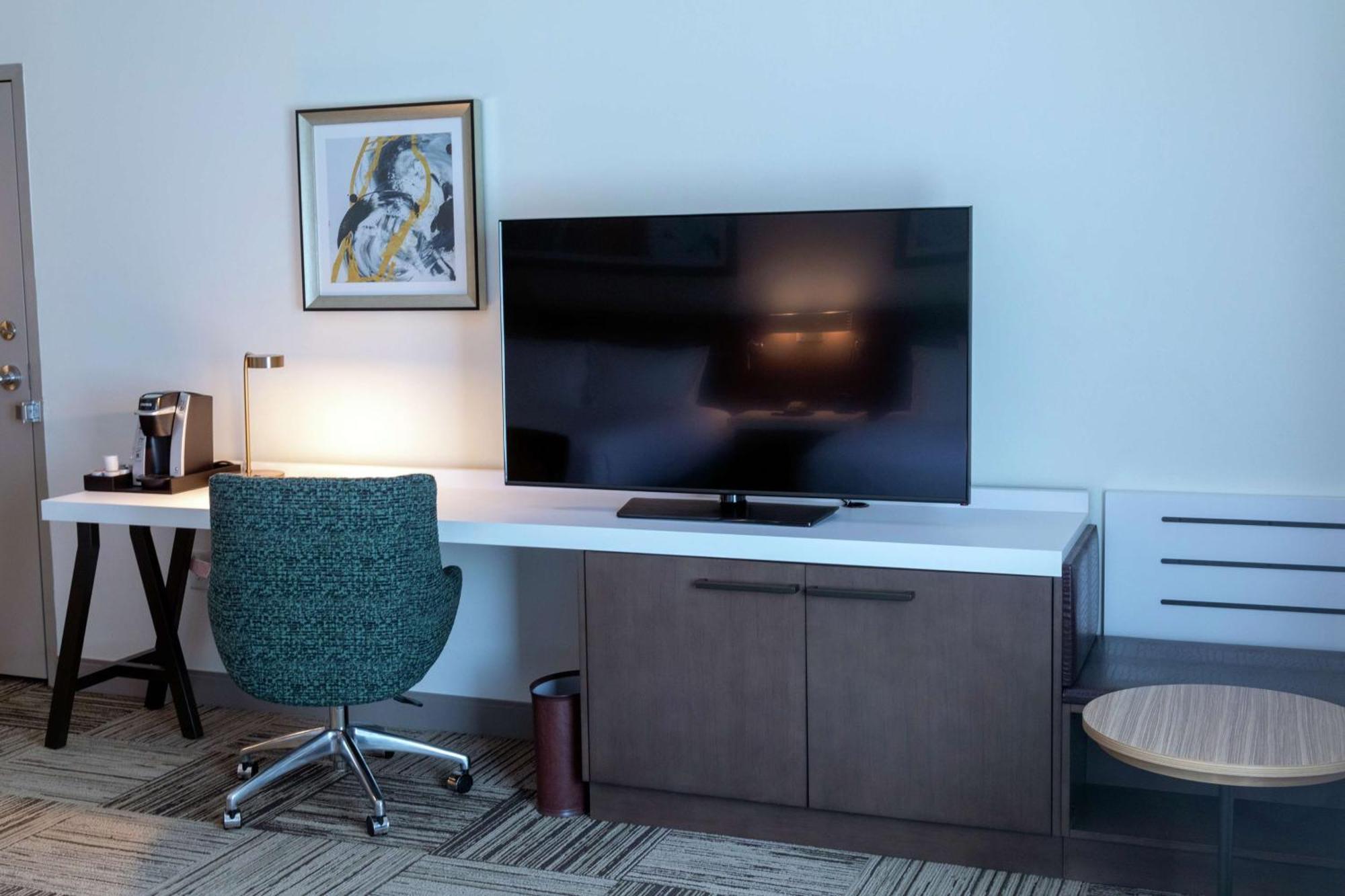 Hilton Garden Inn Спартанберг Экстерьер фото