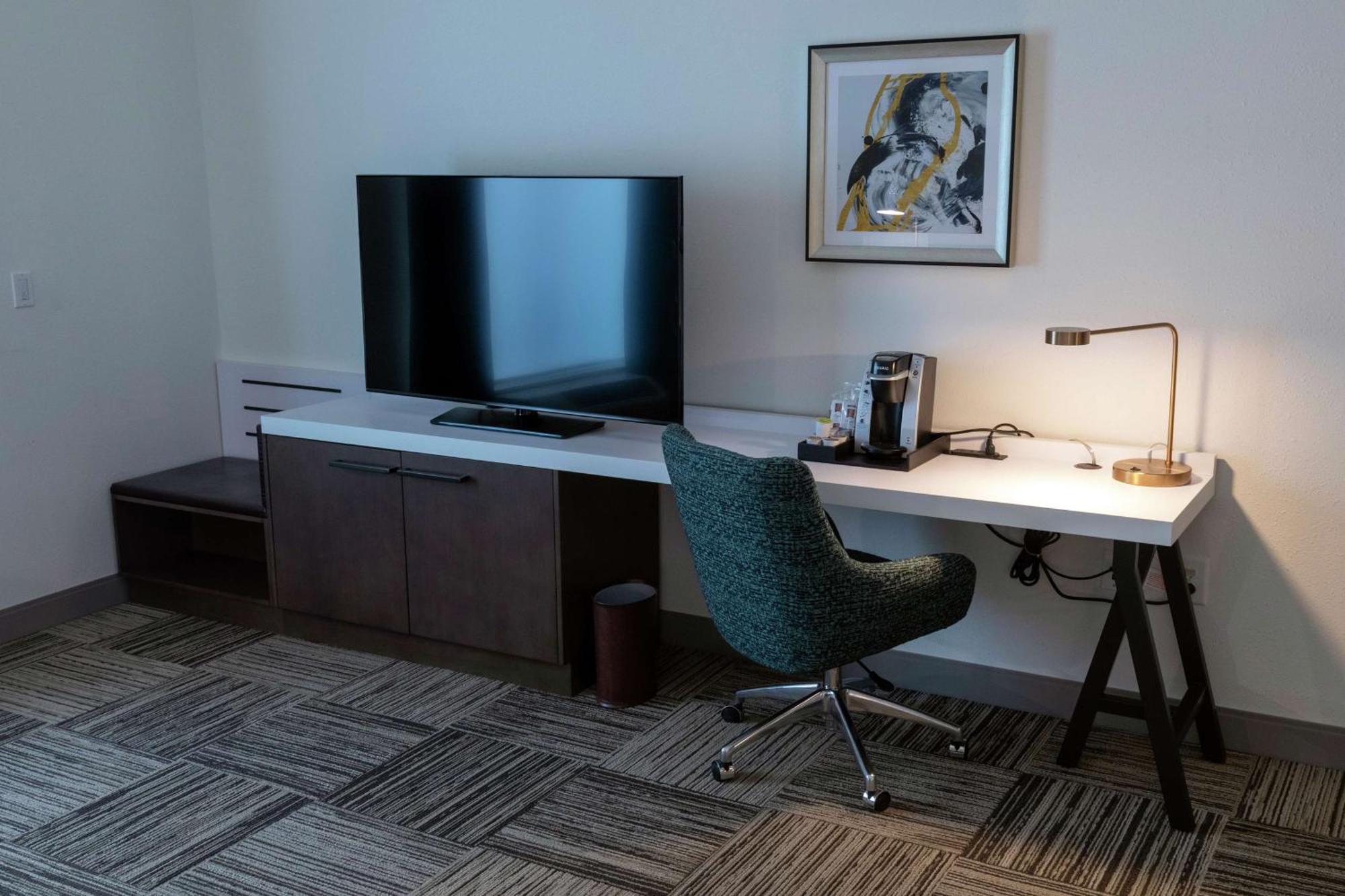Hilton Garden Inn Спартанберг Экстерьер фото