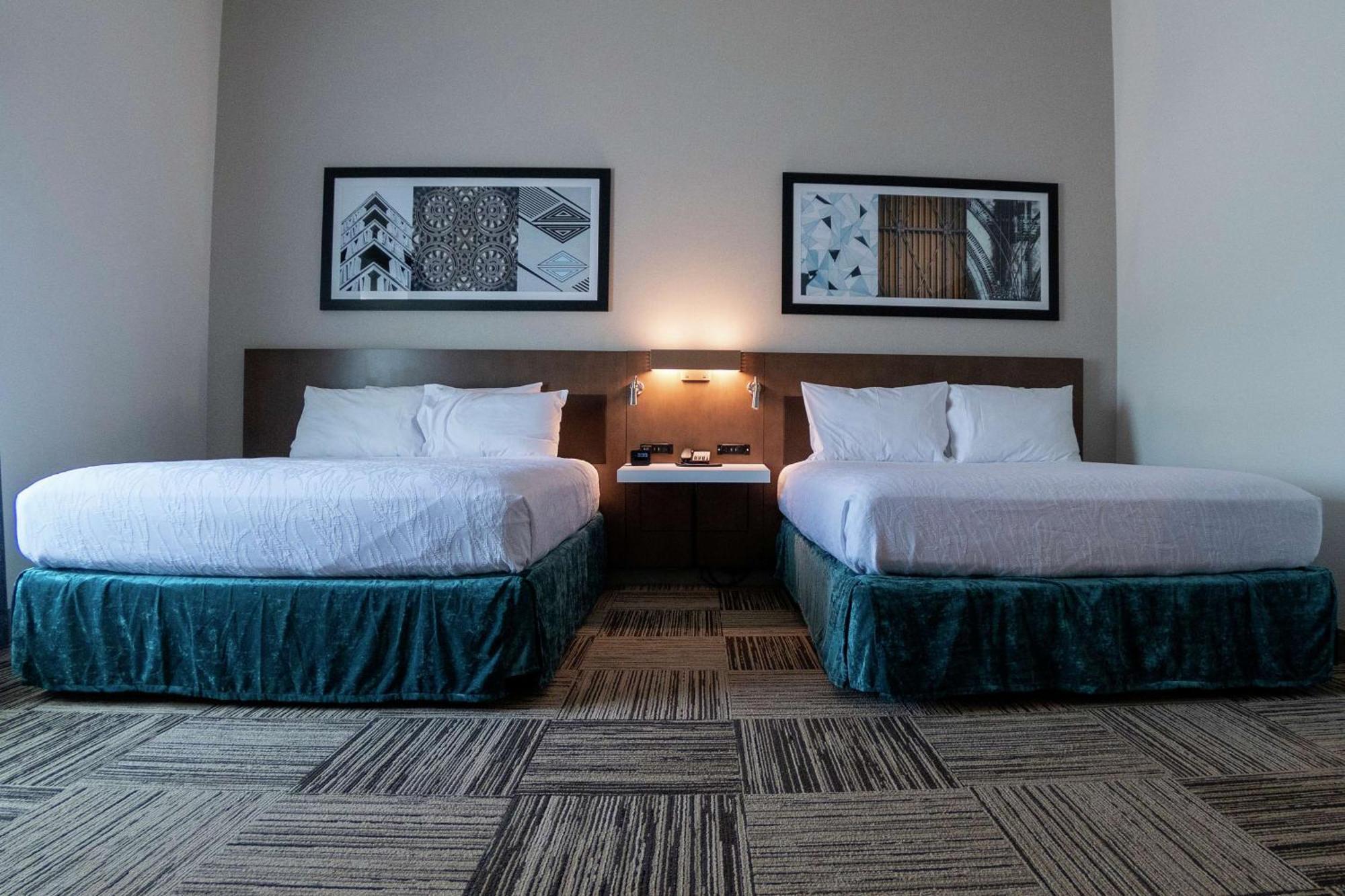 Hilton Garden Inn Спартанберг Экстерьер фото